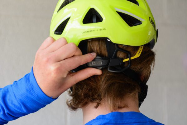 How to: fit and adjust a bike helmet?